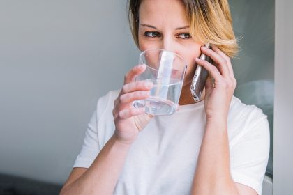 5 тонких ознак того, що ви п'єте недостатньо води