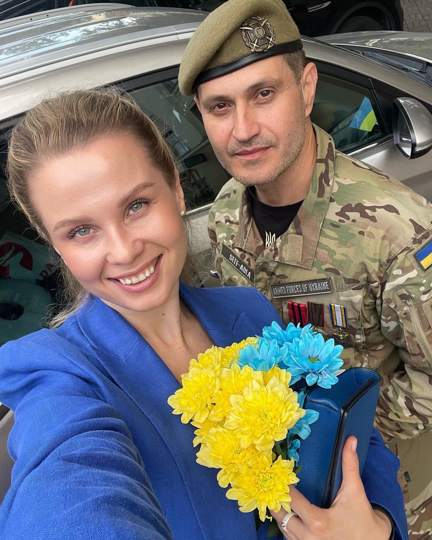 Ахтем Сеитаблаев позирует со своей избранницей Марьяной Дмитриевой. 