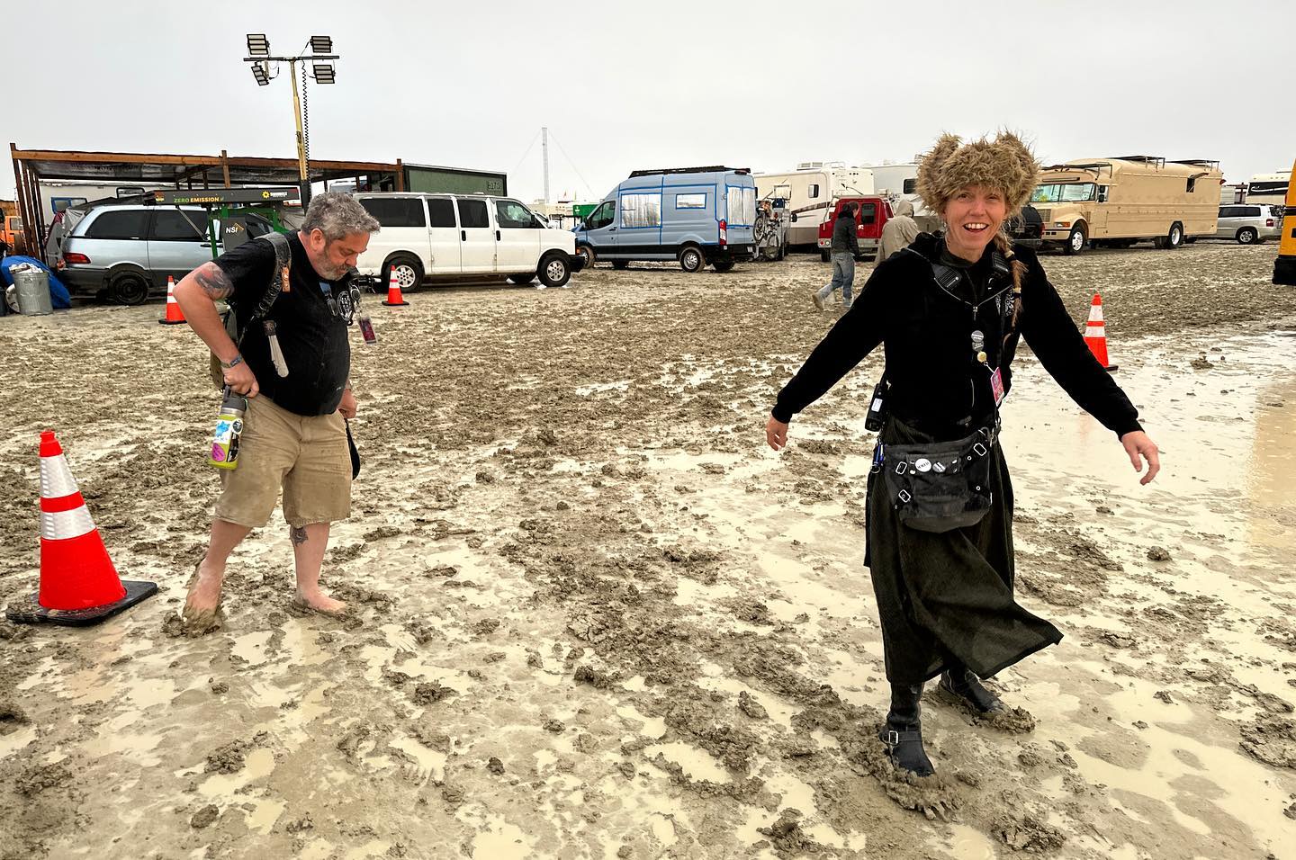 Злива в пустелі Блек-Рок, де проходить фестиваль Burning Man