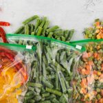 Як заморозити фрукти та овочі: покрокова інструкція