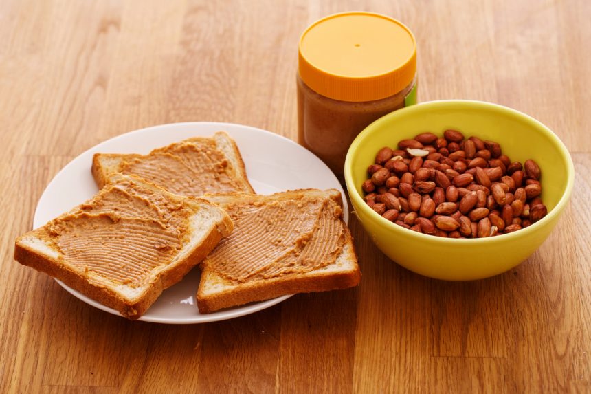 Чим намазати хліб для бутерброда: інгредієнт, який знижує ризик інсульту