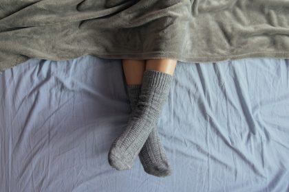 Як швидше заснути вночі: робіть цей рух пальцями ніг