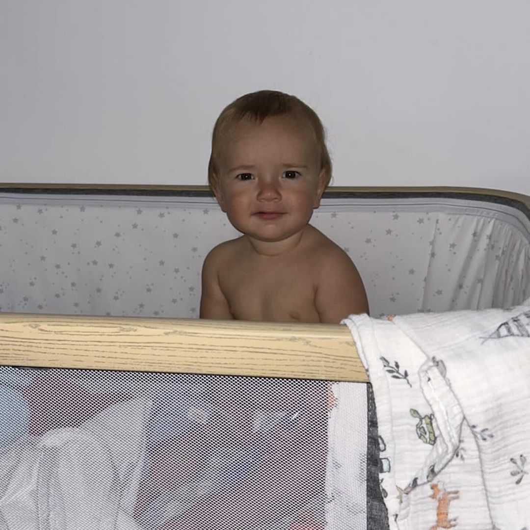 Андрій Бєдняков вітає сина Остапа з першим днем народження.