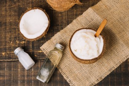 Як використовувати кокосову олію для росту і густоти волосся: секрети дерматологів