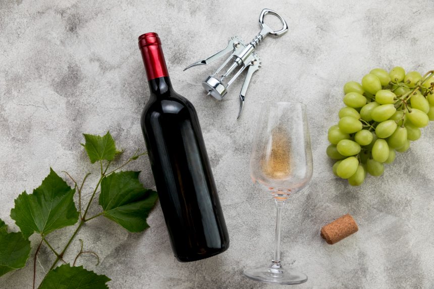 Як відкрити пляшку вина без штопора: 6 безпечних способів