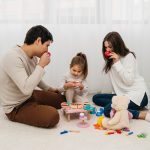 4 речі, які відбуваються з мозком вашої дитини, коли ви з нею граєтесь