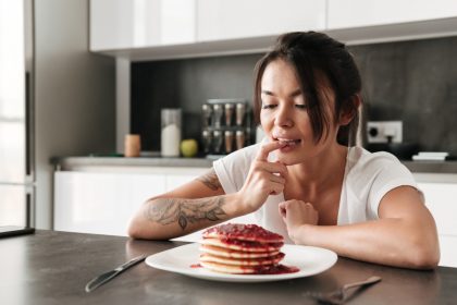 Усвідомлене харчування та схуднення: 5 стратегій, які змінять ваші стосунки з їжею