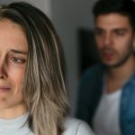 5 ознак того, що ваш чоловік не поважає вас, на думку адвоката з розлучень