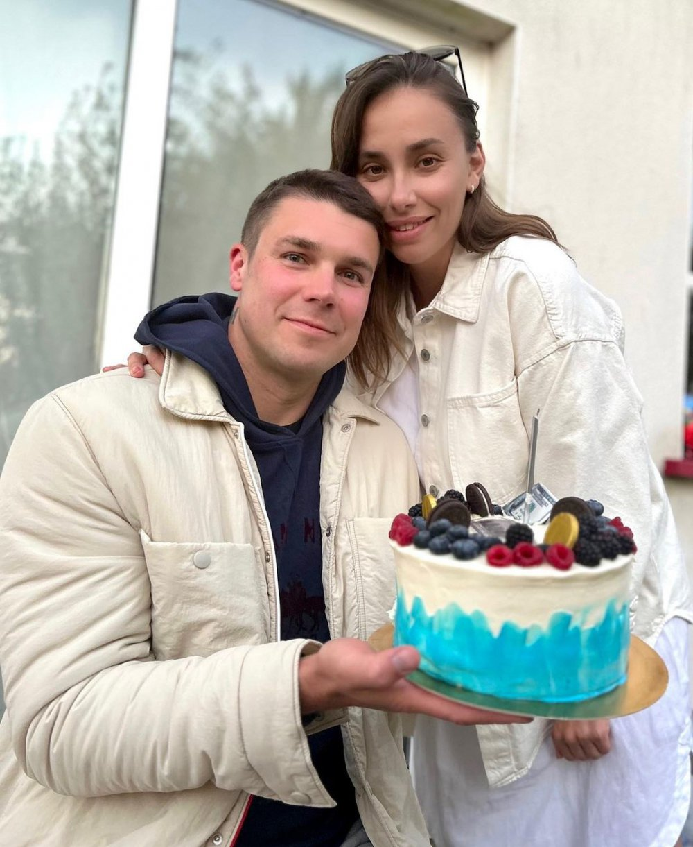Дмитро Черкасов оголосив про розлучення зі своєю дружиною.