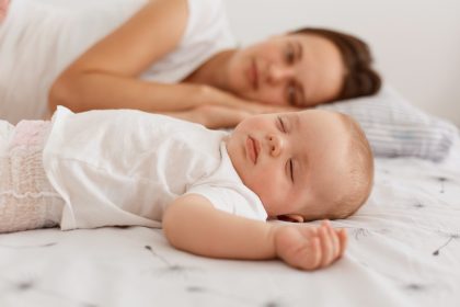 Як використовувати білий шум для немовлят: 5 речей, які потрібно знати