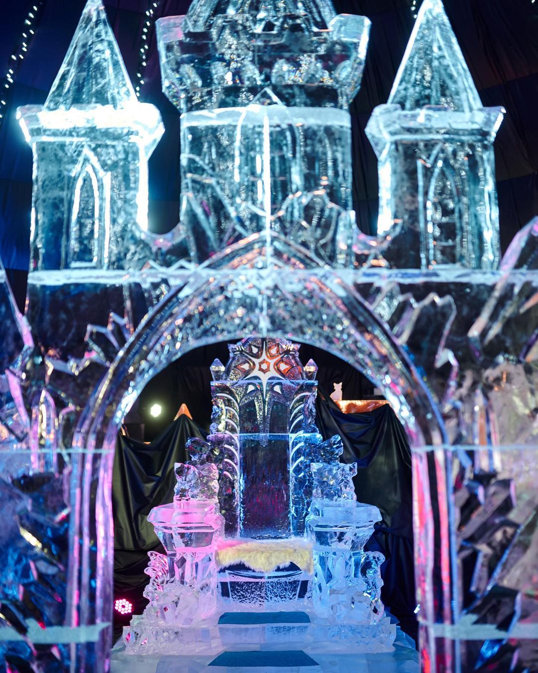 Выставка ледяных скульптур «Снежная королева»