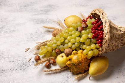 Який вид фруктів додати до раціону, щоб знизити рівень холестерину