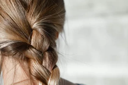 Таємниця здорового волосся: як перемогти випадіння та повернути природню красу
