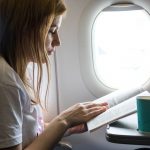Не використовуйте кишеню на спинці сидіння в літаку: застереження стюардеси