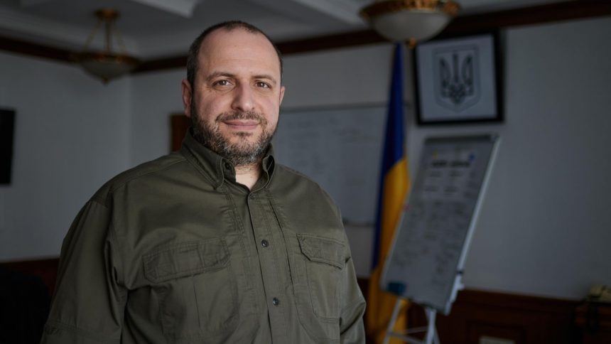 Хто Рустем Умєров за національністю: правда про походження міністра оборони України