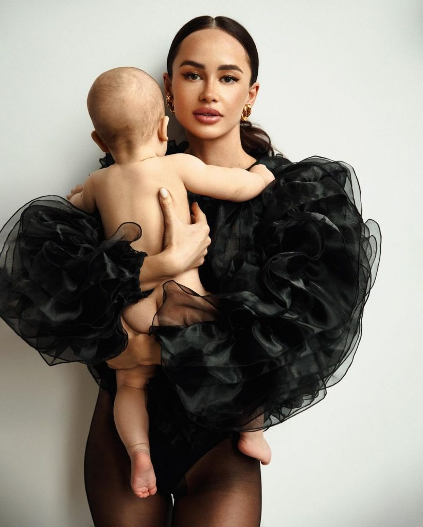 Таня Парфильева покоряет сердца поклонников новыми впечатляющими фотографиями со своим сыном.