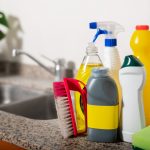 Де зберігати мийні засоби в будинку: помилка №1, яка наражає вас на небезпеку