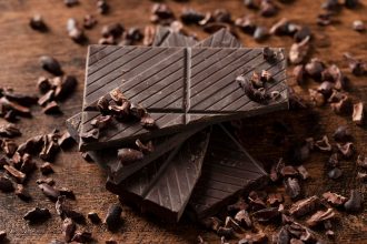 Чим корисний темний шоколад: від поліпшення сну до транспортування кисню