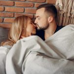 5 секретів, як повернути іскру у стосунки з чоловіком після появи дитини