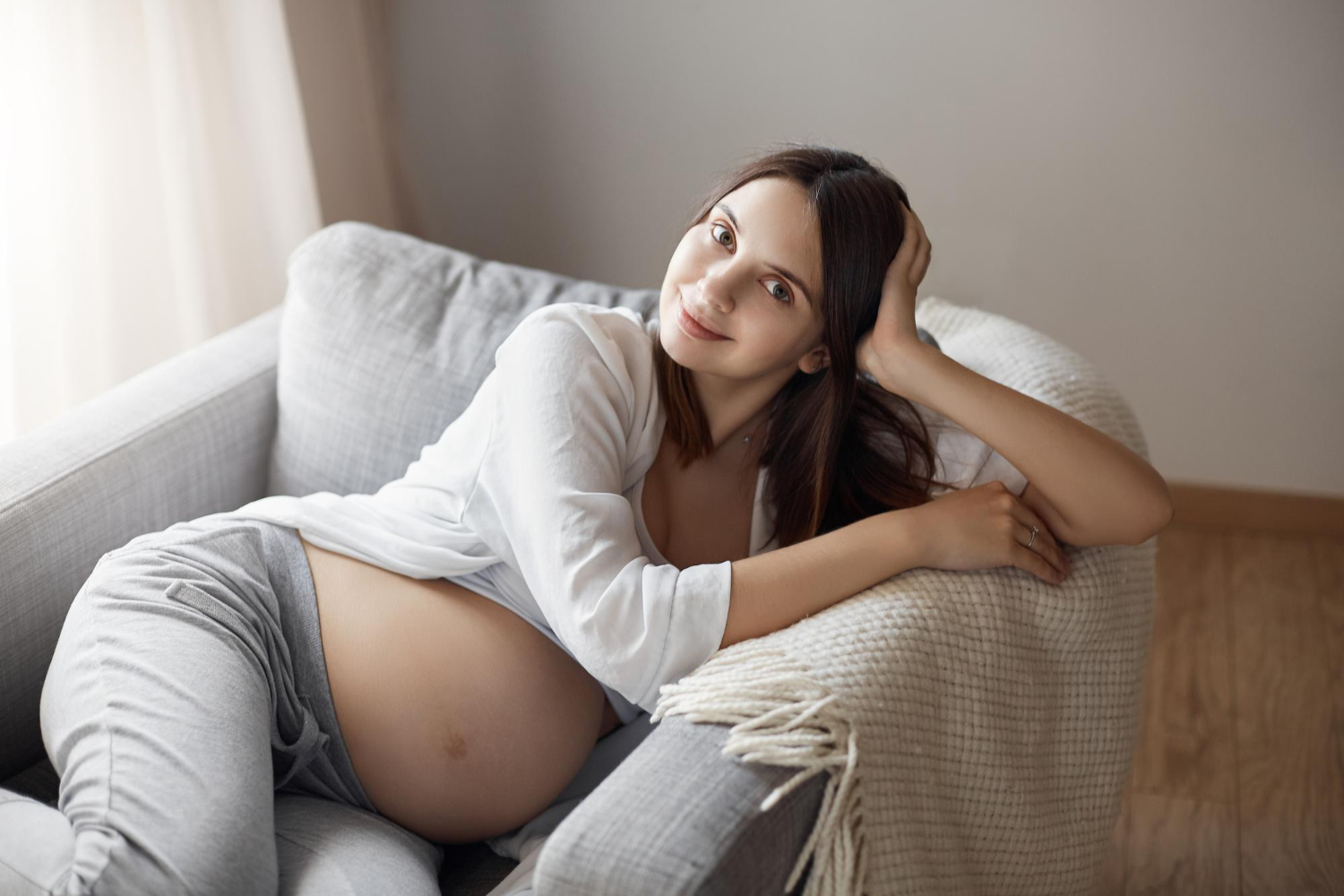 Чи можна їсти суші під час вагітності? Відповідь лікарки
