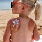 Безпека дітей на сонці: 5 порад, які необхідно знати батькам