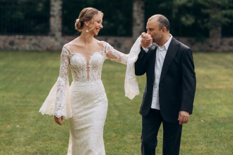 Віктор Павлік та Катерина Репяхова нарешті відсвяткували весілля після чотирьох років очікування.
