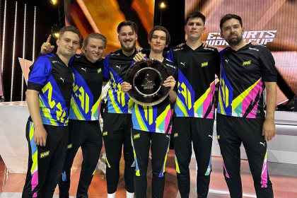 Українська перемога на Esports World Cup 2024: NAVI тріумфують над G2 з рахунком 2:1.