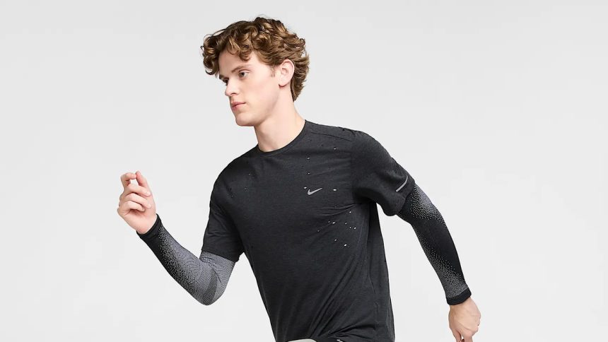 Dri-Fit ADV Short-Sleeve Running Top