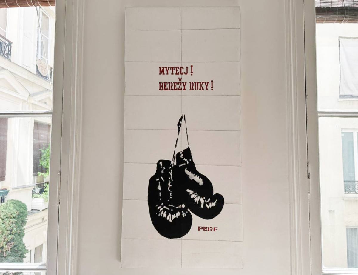 «Митець, бережи руки»
