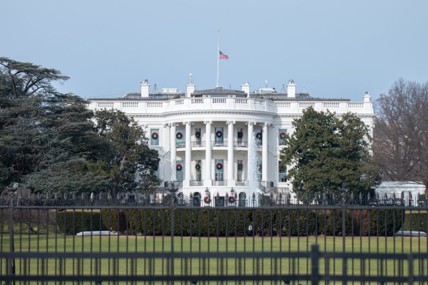 Що таке шатдаун у США простими словами і як він вплине на Україну