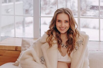 Анна Сагайдачна втретє стала мамою: у зірки «Кріпосної» народився син (ФОТО)
