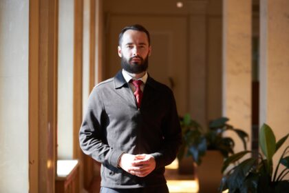 Чи можуть українських чоловіків повернути з-за кордону примусово: що каже нардеп Богдан Кицак