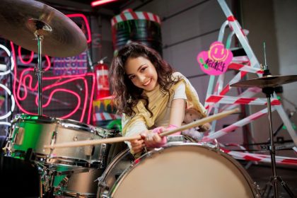 nicole, українська співачка, українські пісні, пісня хто я
