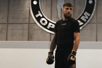 Ярослав Амосов, UFC 328, Амосов Альварес, бій Амосова, UFC Україна, MMA, бонус UFC, Амосов брейкданс