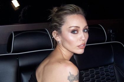 Майлі Сайрус, Алея слави Голлівуд, зірка Майлі Сайрус, Versace, Донателла Версаче
