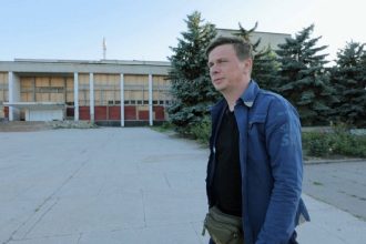 Дмитро Комаров святкує 43 роки: ведучий показав нові фото та оголосив збір для ЗСУ