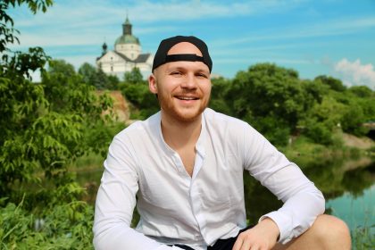 Влад Дарвін зізнався, скільки заробив на хіті «Три сестри» після вірусного успіху в TikTok